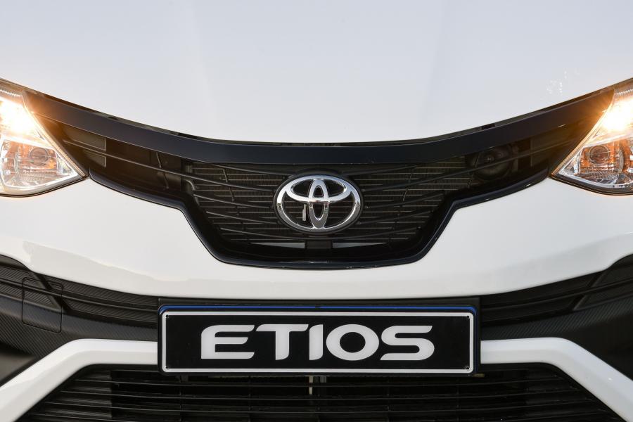 Логотип Toyota Etios Sport 2018 года  (ZA) (фото 25 из 33)